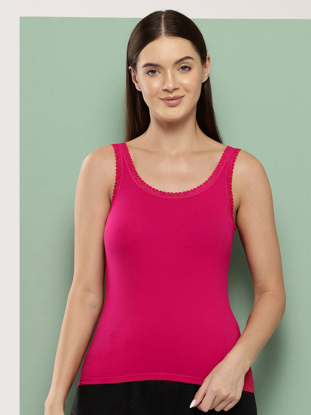 Women’s Solid U-Neck Sleeveless Tank Top Camisole